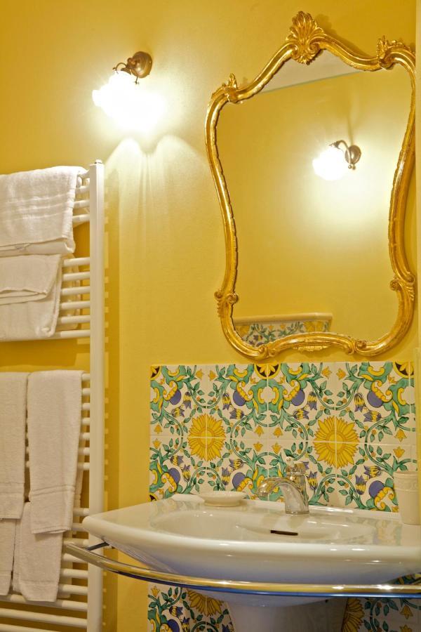 Antica Residenza Cicogna Bed and Breakfast Siena Eksteriør billede